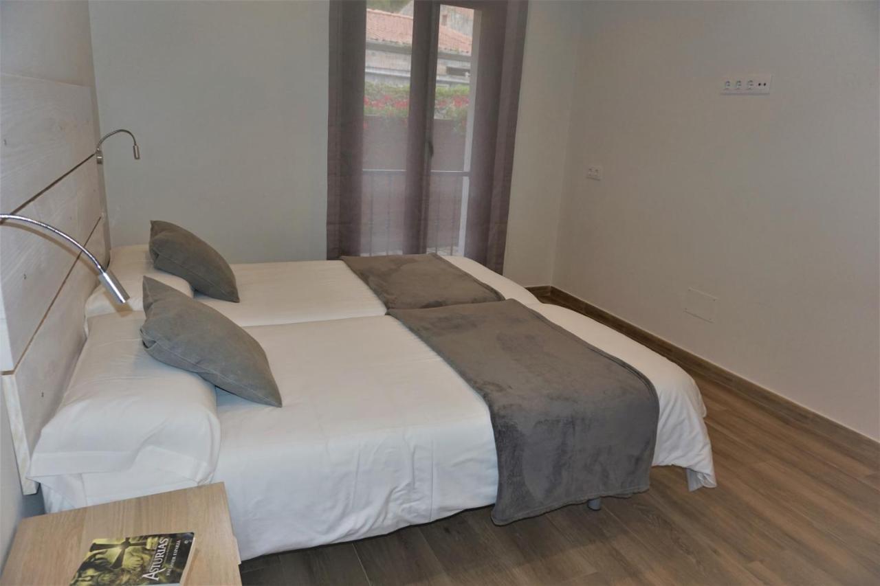 Apartamentos La Playina Llanes Eksteriør billede