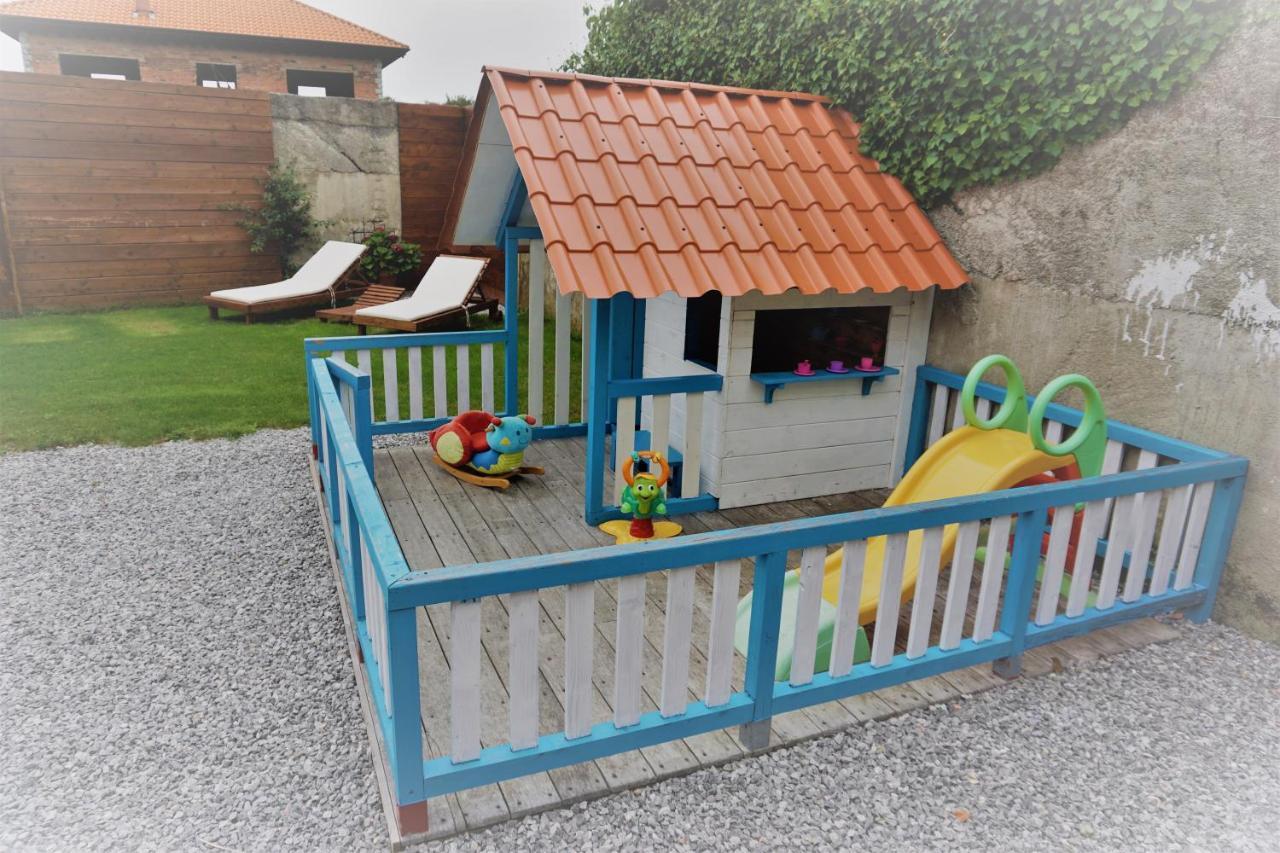 Apartamentos La Playina Llanes Eksteriør billede